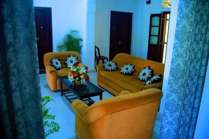 Salmanel Resort راتنابورا المظهر الخارجي الصورة